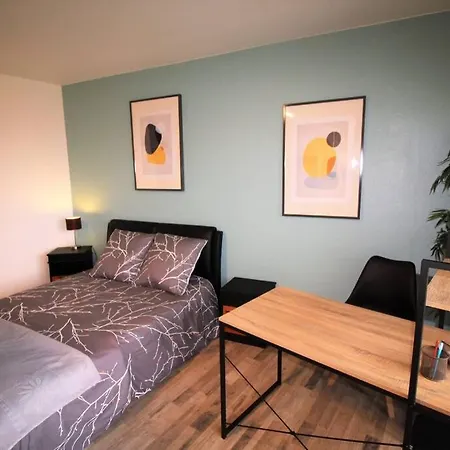 Apartment Confort, Meuble Et Equipe. *